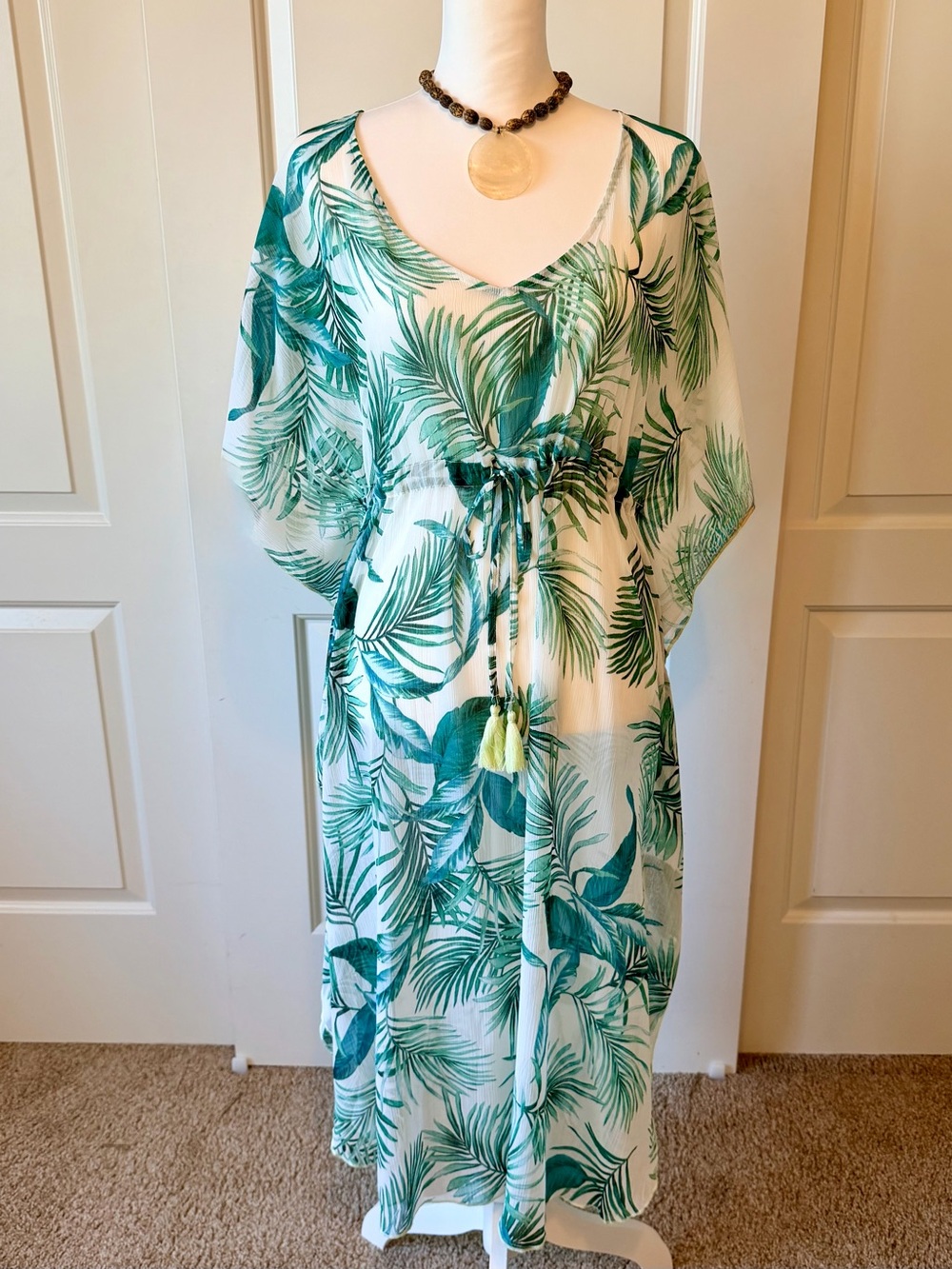 Kona Sol Green Tropical Leaf V-Neck Maxi Dress